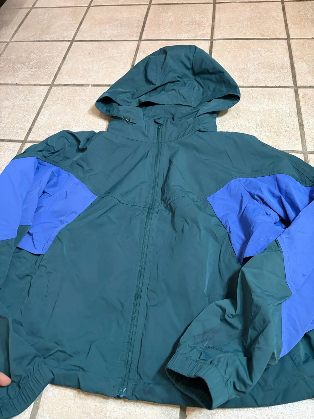 Lululemon Evergreen Cropped Full-Zip Hoodie (Green Jasper/Wild Indigo) Size 6